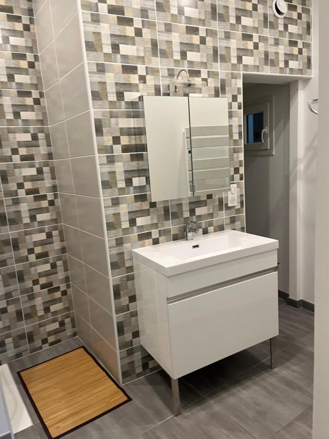 Appartement T4 140 M2 Spacieux Et Calme Pour 8 Personnes Лю-Сен-Совер Екстер'єр фото